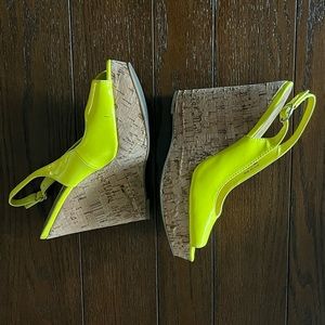 Kenneth Cole Reaction Wedges Size 7.5